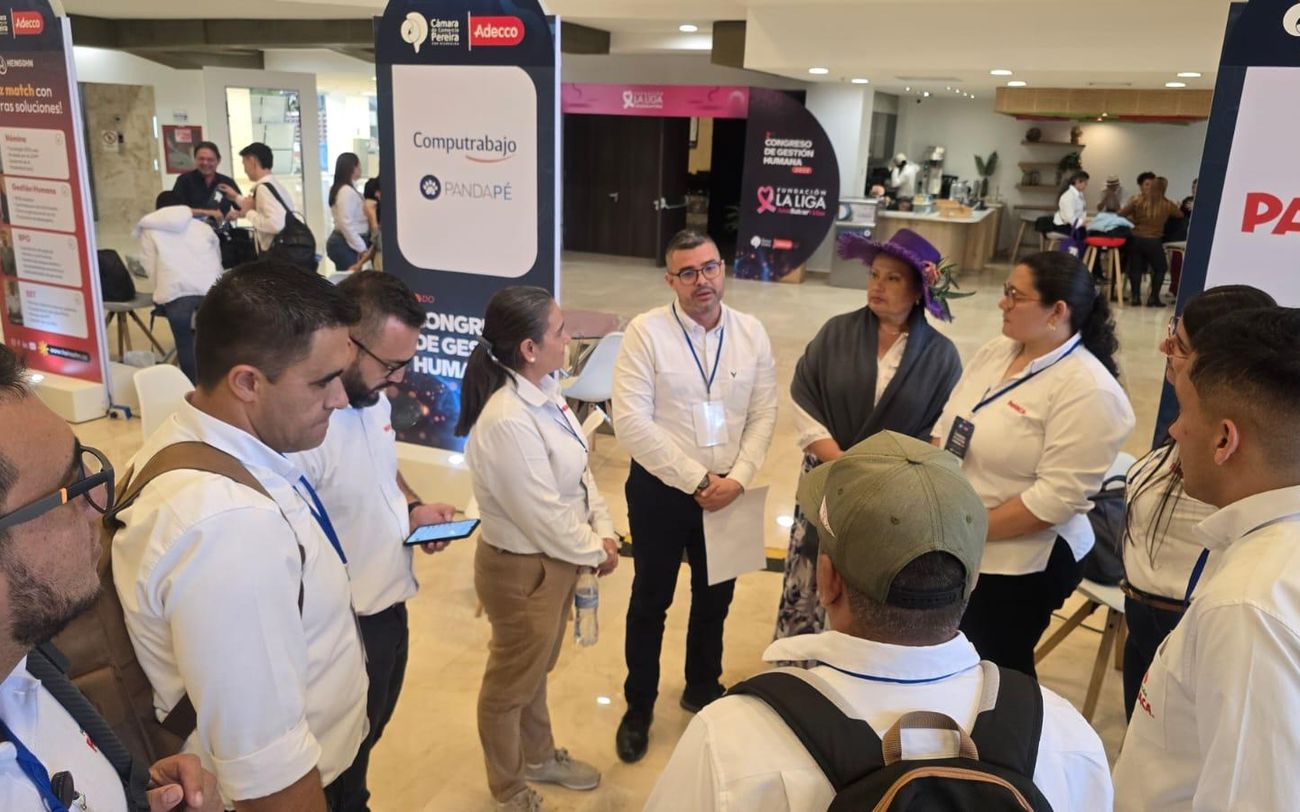 Primera Feria de Comercialización de graduados